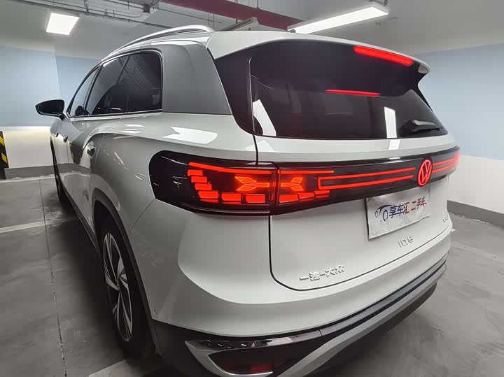 Фото 7 - Volkswagen ID.6 Crozz