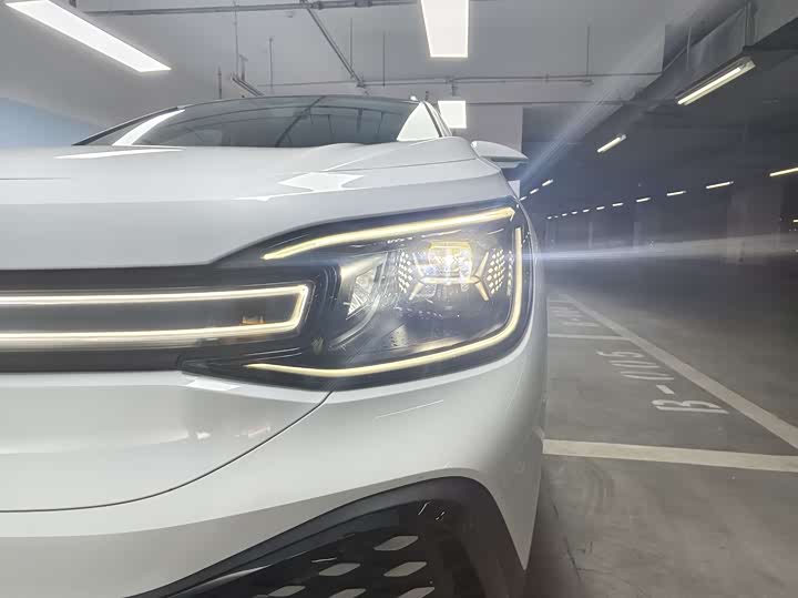 Фото 9 - Volkswagen ID.6 Crozz