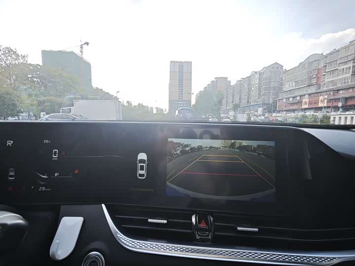 Фото 9 - Bestune B70