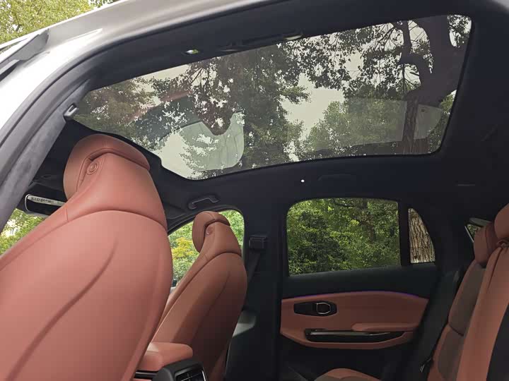 Фото 8 - Nio EC6