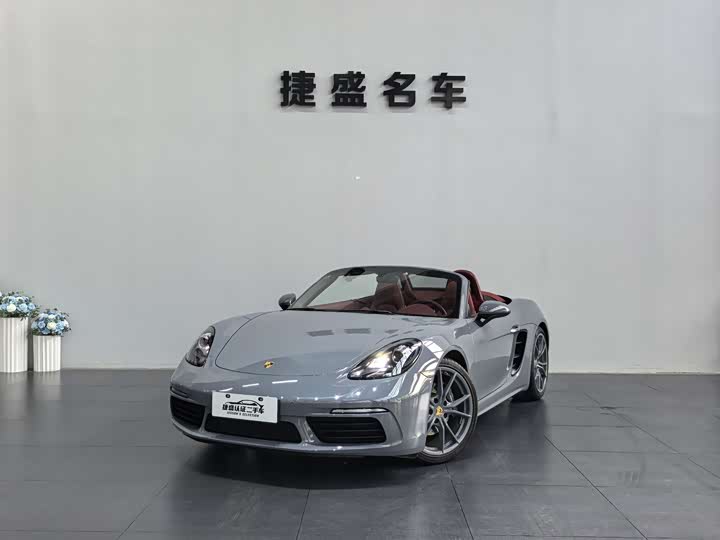 Фото 1 - Porsche 718