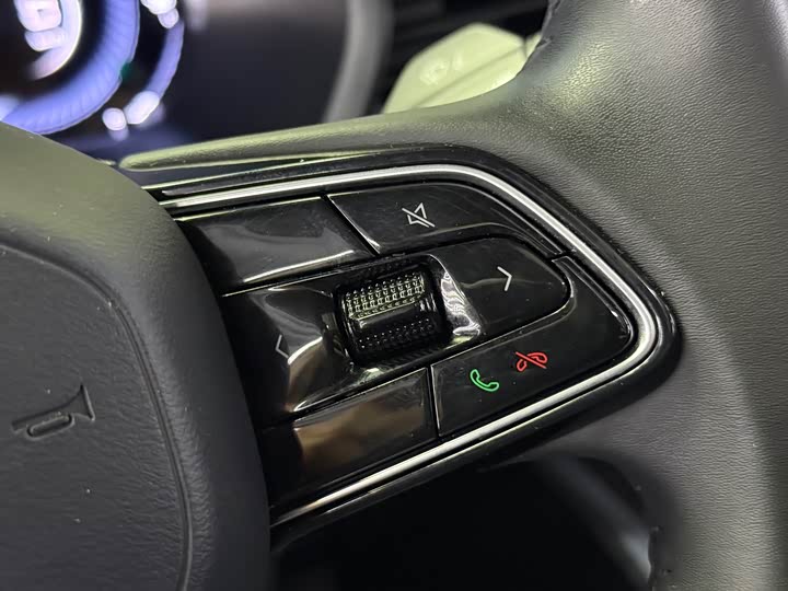 Фото 12 - Geely Emgrand