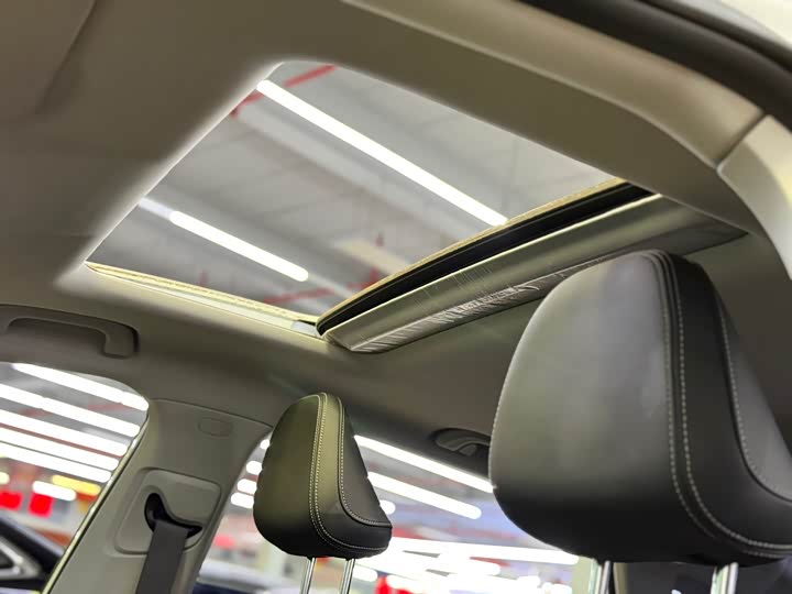 Фото 16 - Geely Emgrand