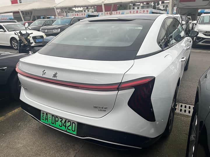 Фото 3 - Hongqi EH7