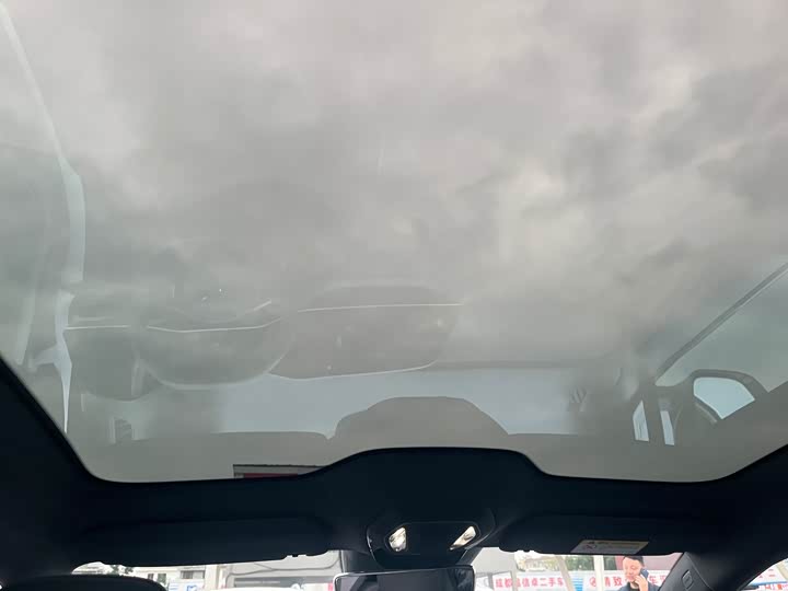 Фото 8 - Hongqi EH7