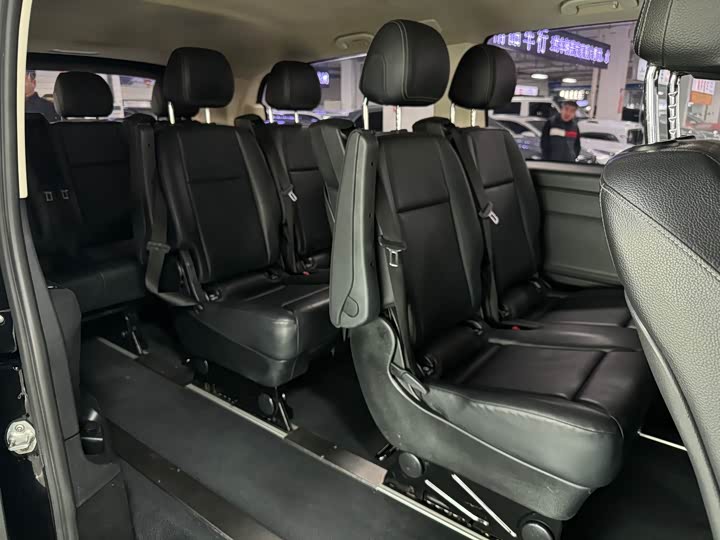 Фото 9 - Mercedes-Benz Vito