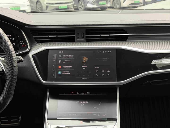 Фото 19 - Audi A6