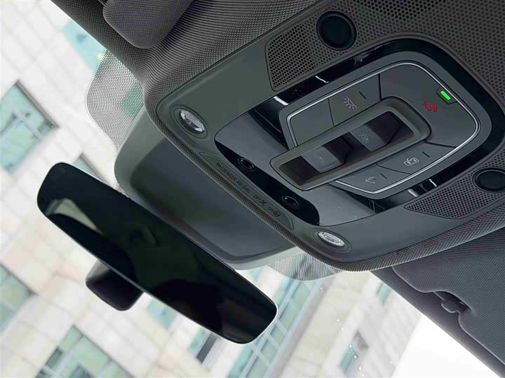 Фото 21 - Audi A6