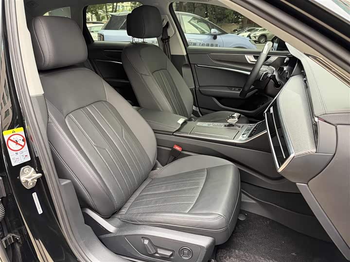 Фото 23 - Audi A6