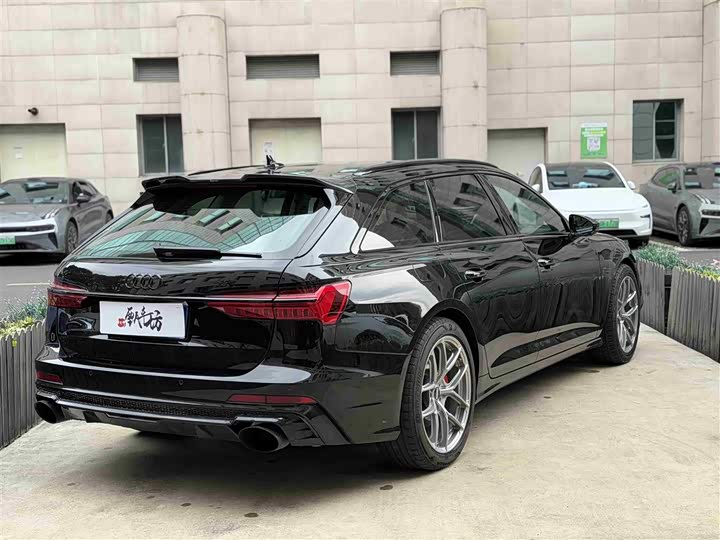 Фото 4 - Audi A6