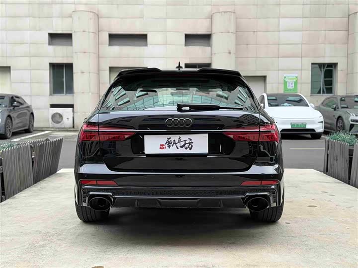 Фото 5 - Audi A6