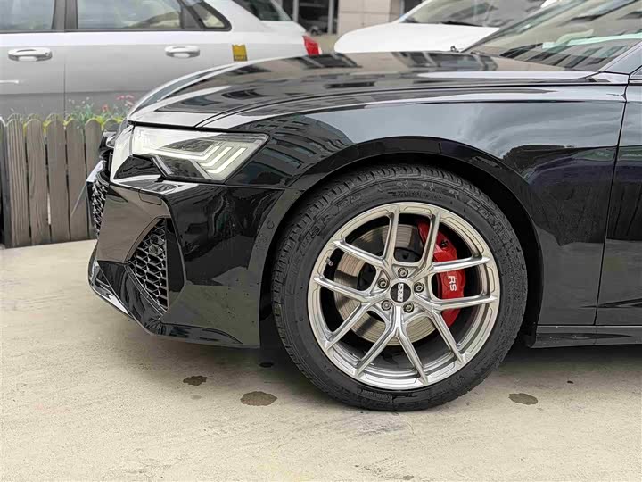 Фото 6 - Audi A6