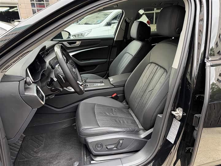 Фото 9 - Audi A6