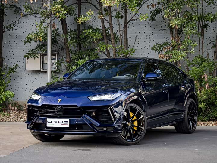 Фото 1 - Lamborghini Urus