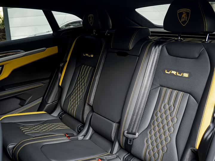 Фото 5 - Lamborghini Urus