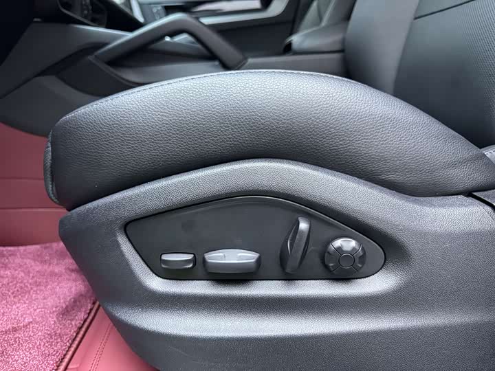 Фото 22 - Porsche Cayenne