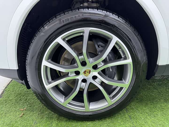 Фото 25 - Porsche Cayenne