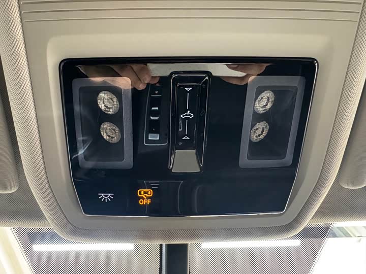 Фото 14 - Volkswagen Golf