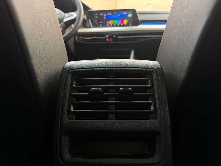 Фото 18 - Volkswagen Golf