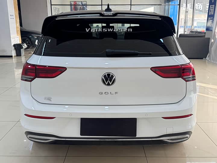 Фото 5 - Volkswagen Golf