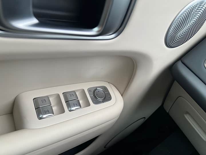 Фото 14 - LiXiang L8