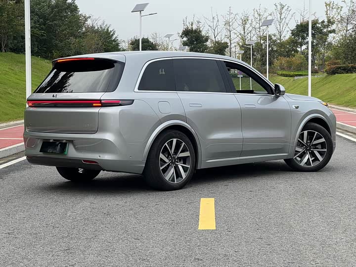 Фото 7 - LiXiang L8