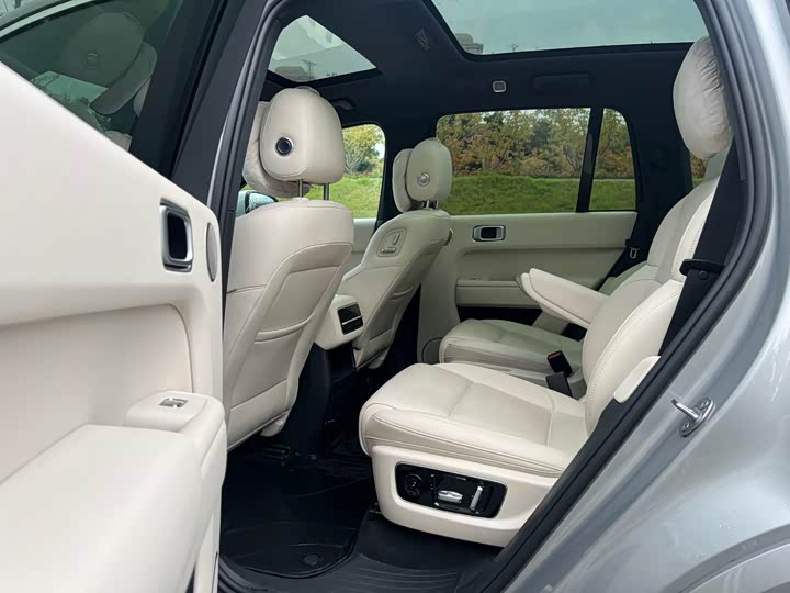 Фото 9 - LiXiang L8