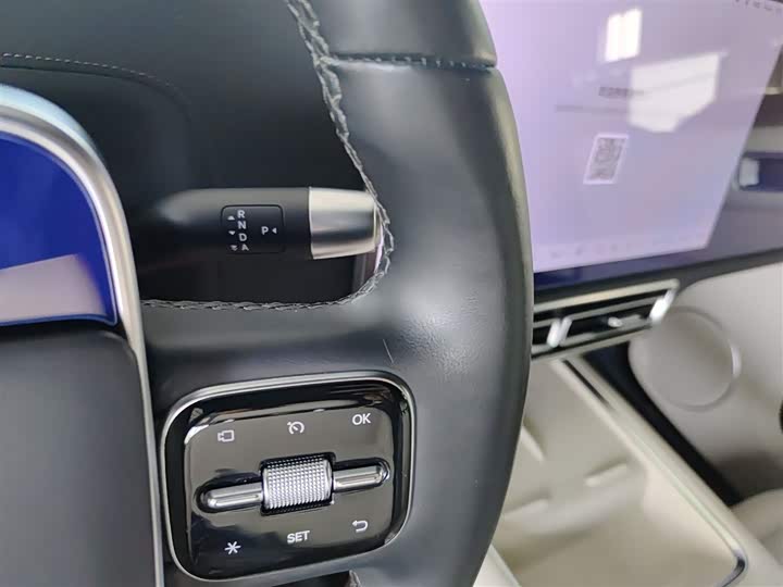 Фото 14 - LiXiang L8