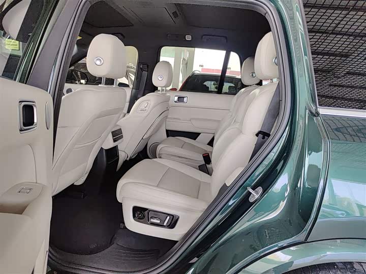 Фото 17 - LiXiang L8