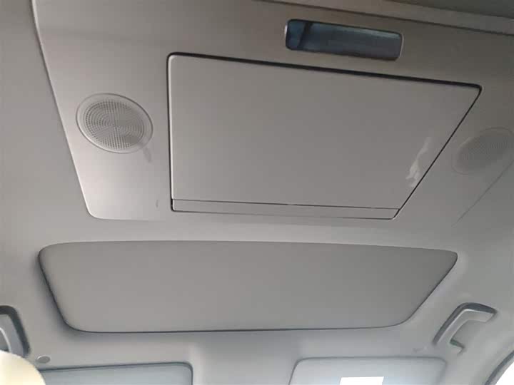 Фото 18 - LiXiang L8