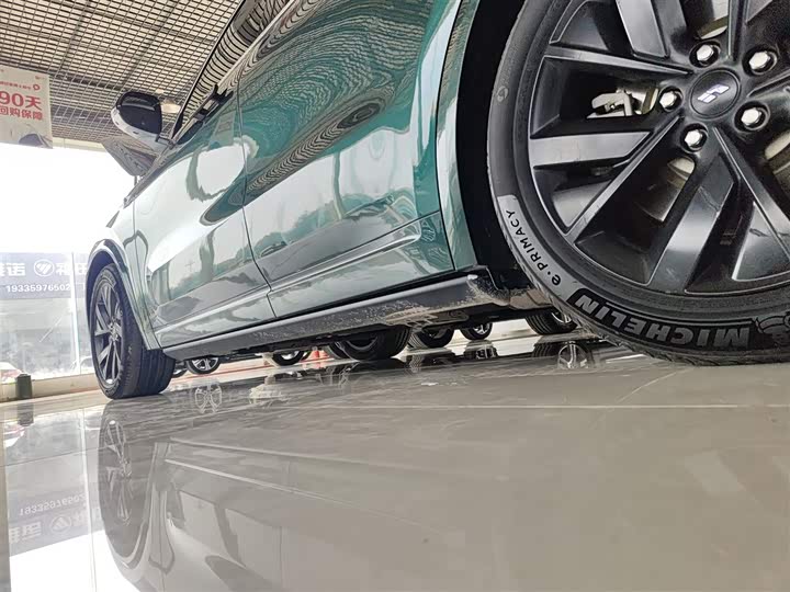 Фото 22 - LiXiang L8