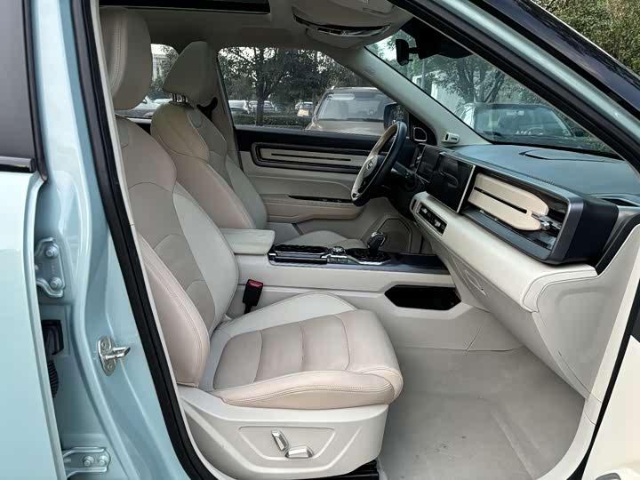 Фото 16 - Geely Icon