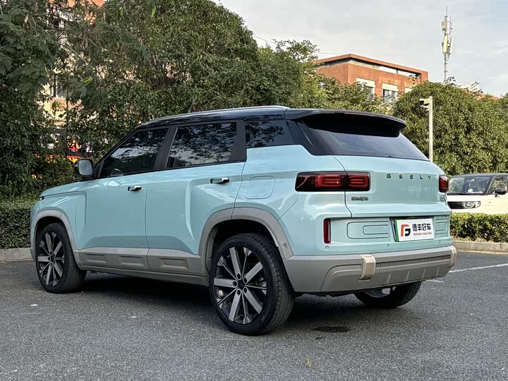 Фото 20 - Geely Icon