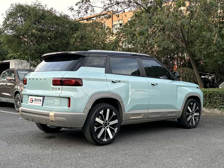 Фото 21 - Geely Icon