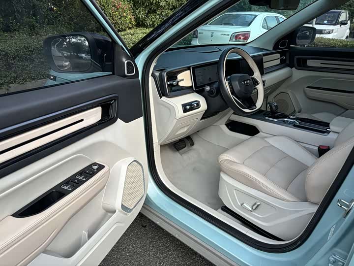 Фото 9 - Geely Icon