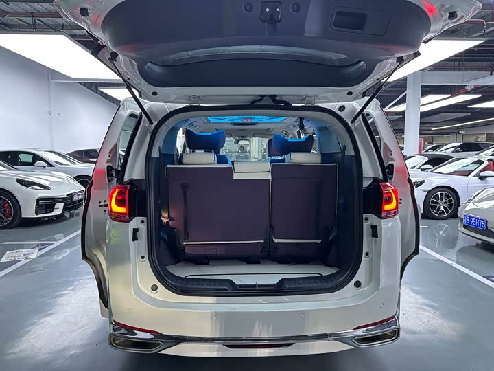 Фото 18 - GAC Trumpchi M8