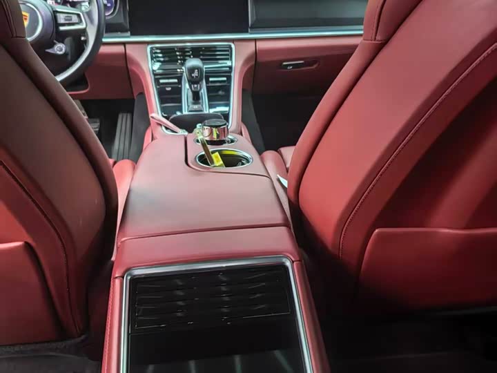 Фото 5 - Porsche Panamera