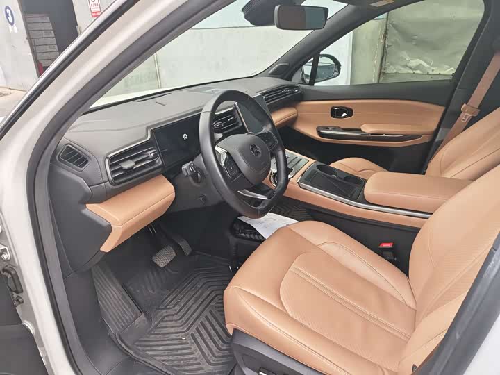 Фото 3 - Nio ES6