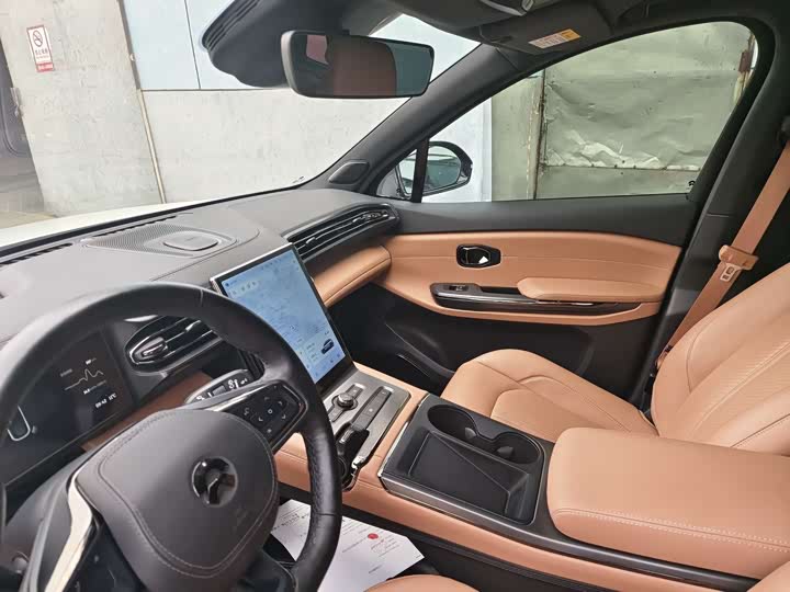 Фото 4 - Nio ES6