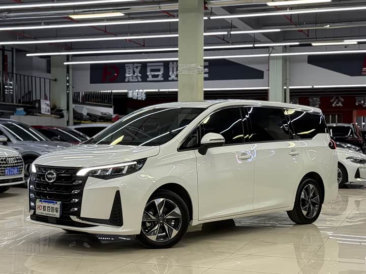 Фото 1 - GAC Trumpchi M6