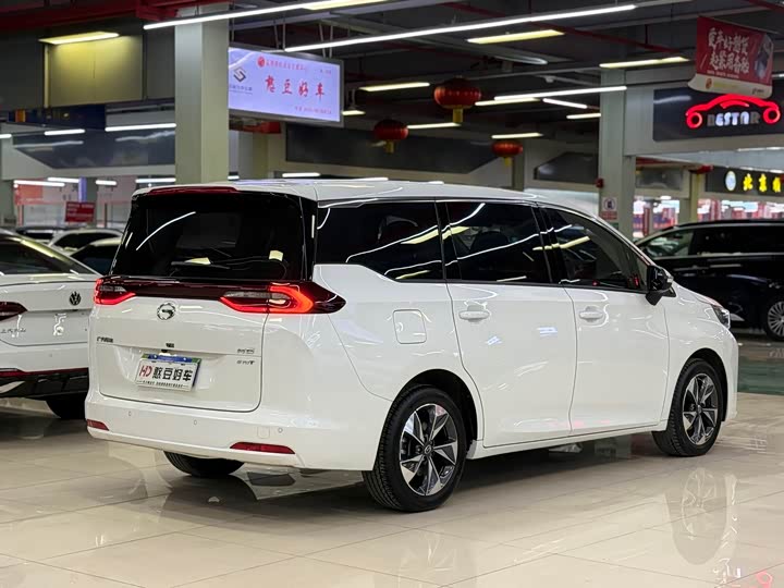 Фото 2 - GAC Trumpchi M6