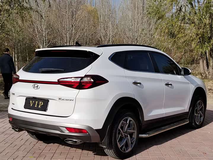 Фото 9 - Hyundai Tucson L