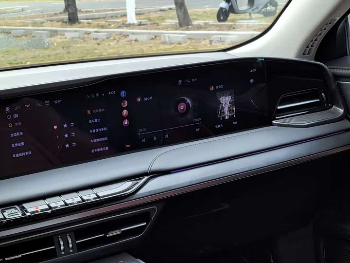 Фото 12 - Lincoln Z (Zephyr)