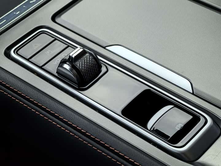 Фото 15 - Lincoln Z (Zephyr)