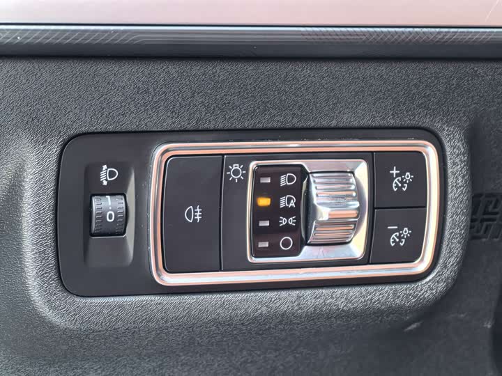 Фото 17 - Lincoln Z (Zephyr)