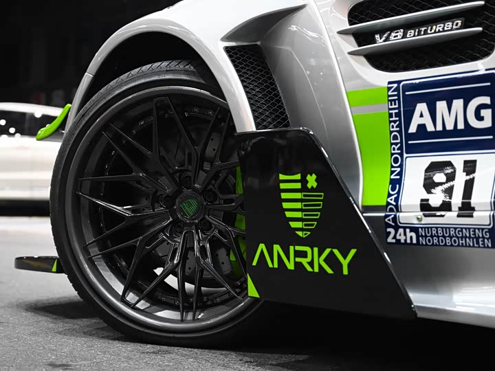 Фото 16 - Mercedes-Benz AMG GT