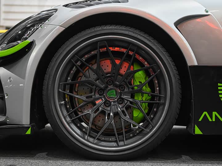 Фото 18 - Mercedes-Benz AMG GT