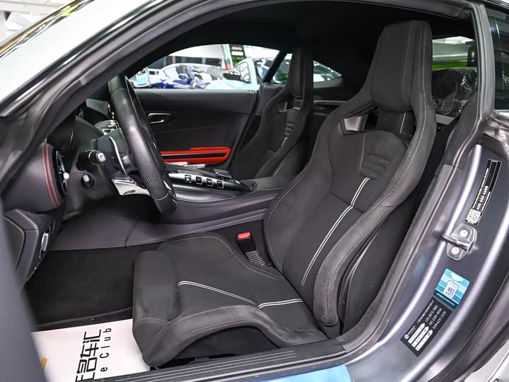 Фото 7 - Mercedes-Benz AMG GT