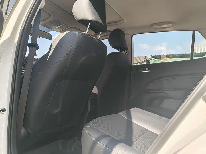 Фото 5 - Kia KX1