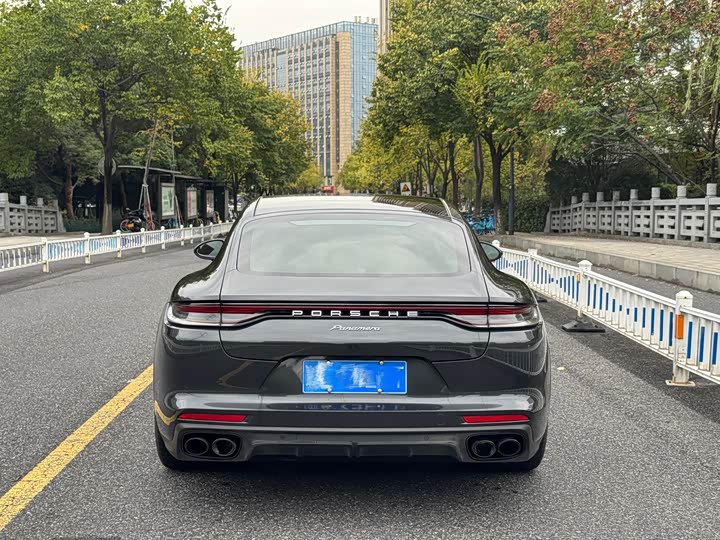 Фото 15 - Porsche Panamera